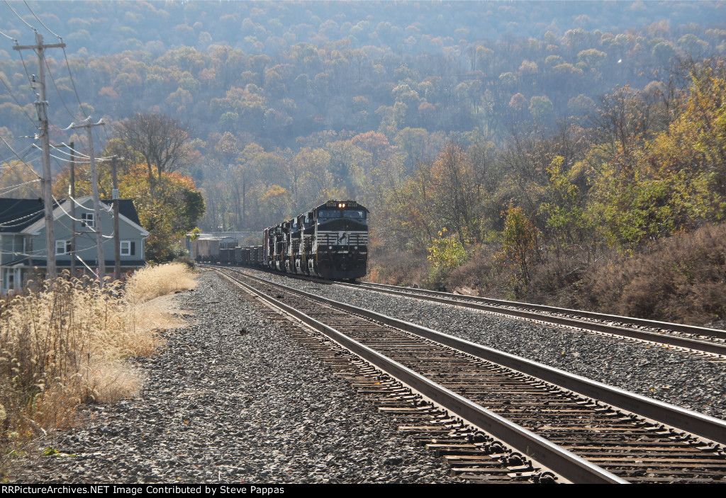 NS train 35A holding 